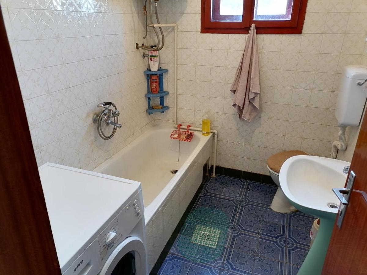 Villa Shine Apartment 1 ستروغا المظهر الخارجي الصورة