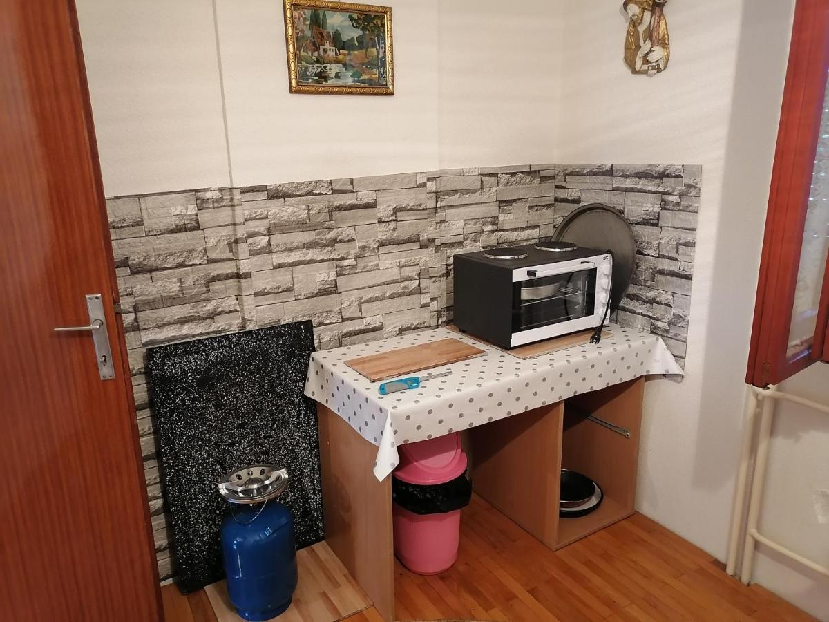 Villa Shine Apartment 1 ستروغا المظهر الخارجي الصورة