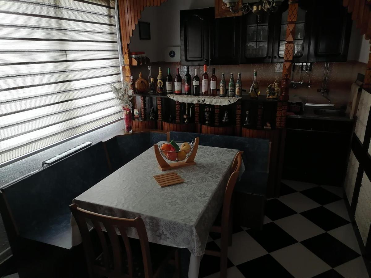Villa Shine Apartment 1 ستروغا المظهر الخارجي الصورة